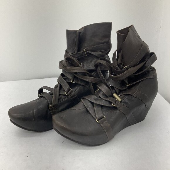 TSUBO Shoes - TSUBO~Chocolate Brown Leather Lace-Up Ankle Boots/ Bootie~ Size 8